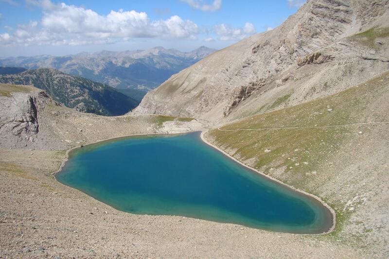 col-de-la-cayolle-et-superbes-lacs-d-altitude-du-mercantour