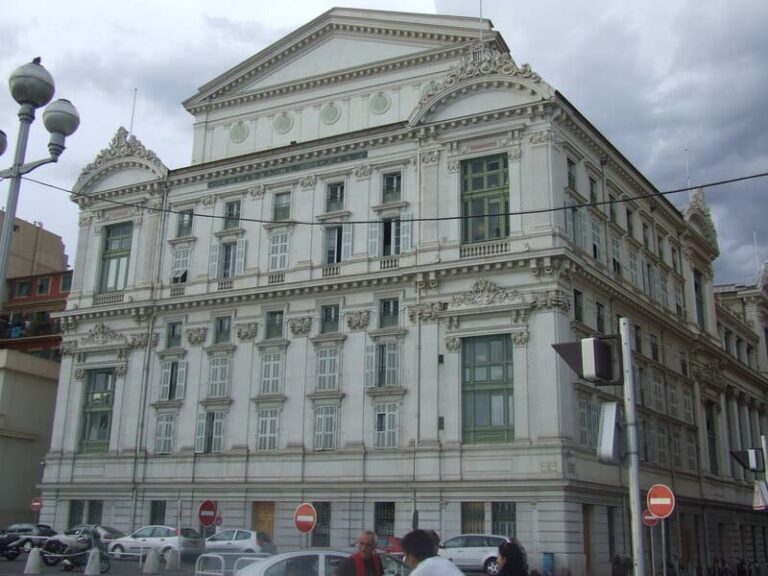 L'opéra de Nice dans les alpes maritimes