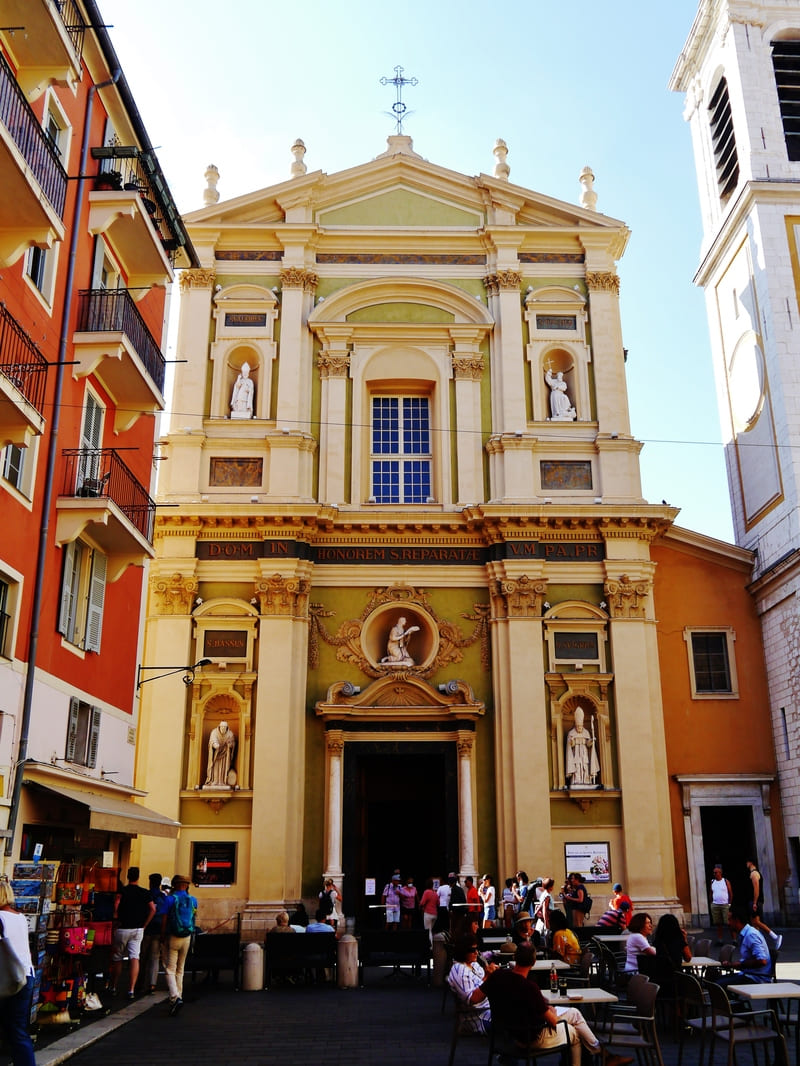 Vue extérieure de la catédrale sainte reparate nice